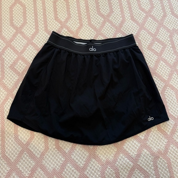ALO Yoga Black Women's Skirt - Picture 4 of 8